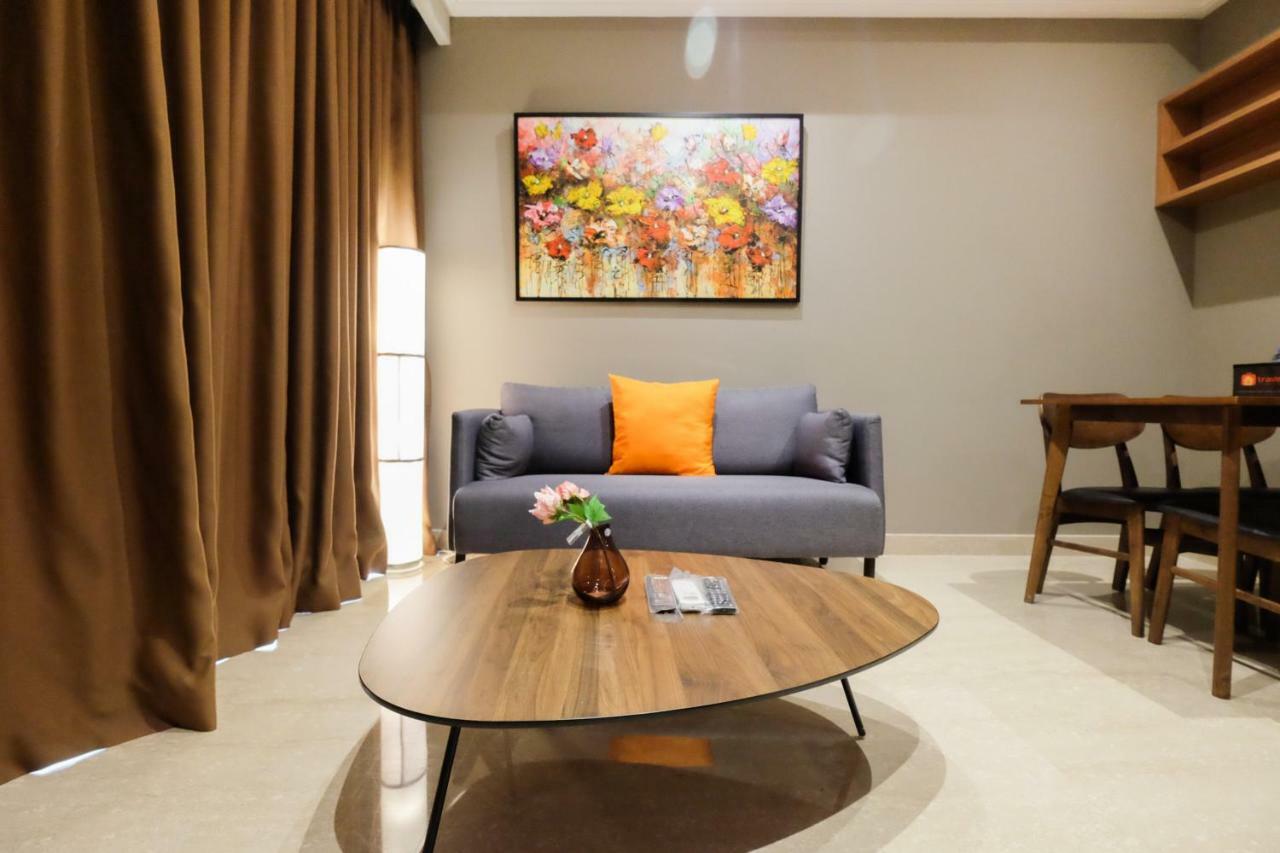 Comfortable And Modern 2Br Menteng Park Apartment By Travelio Jakarta Eksteriør billede